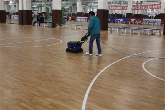 籃球場運動木地板保養
