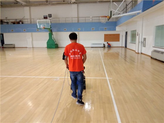 籃球場運動木地板翻新保養(yǎng)