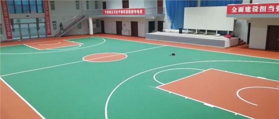 籃球場地面材質