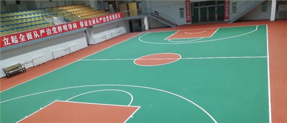 籃球場地面材質
