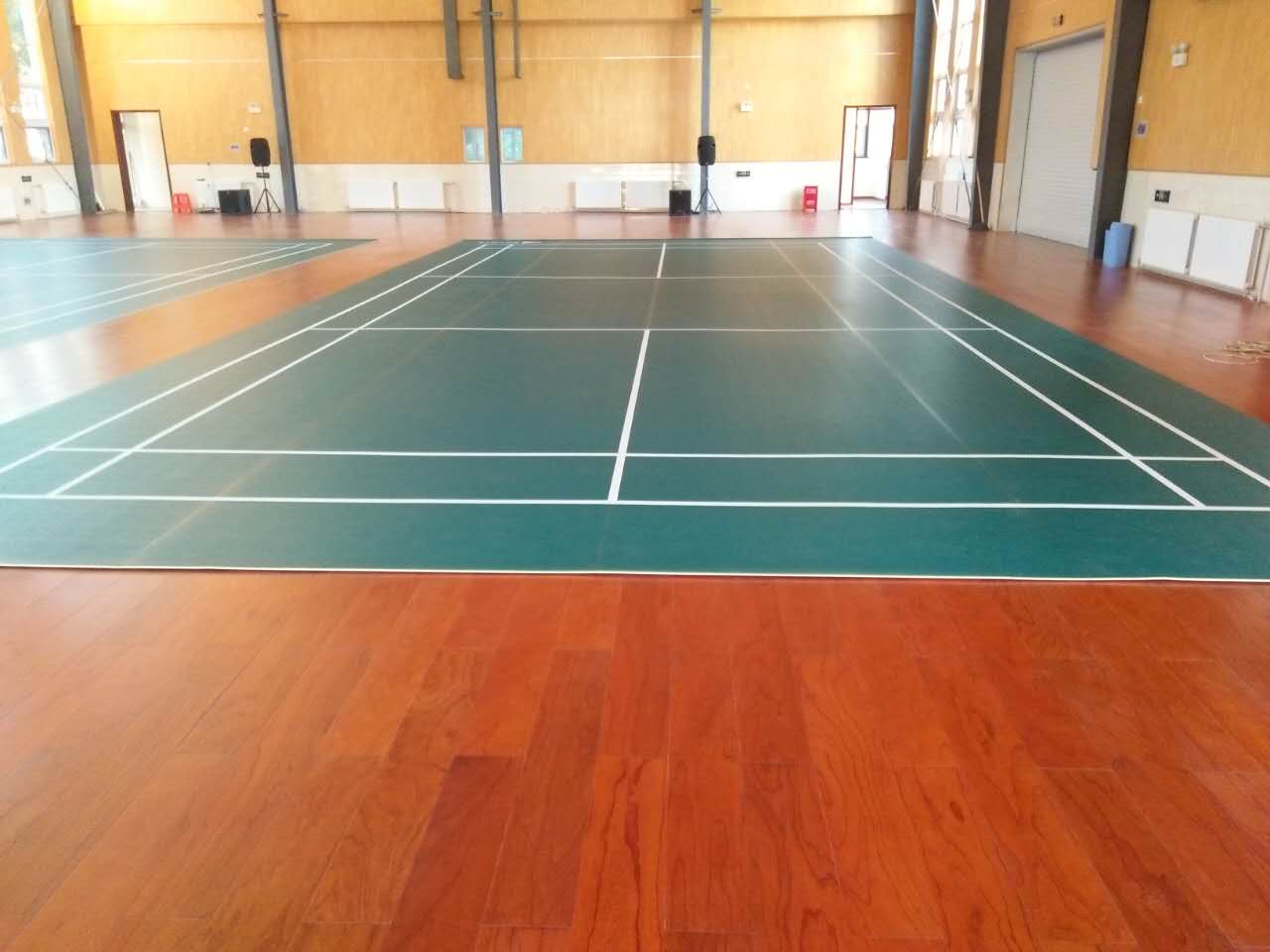 星潤羽毛球運動地板