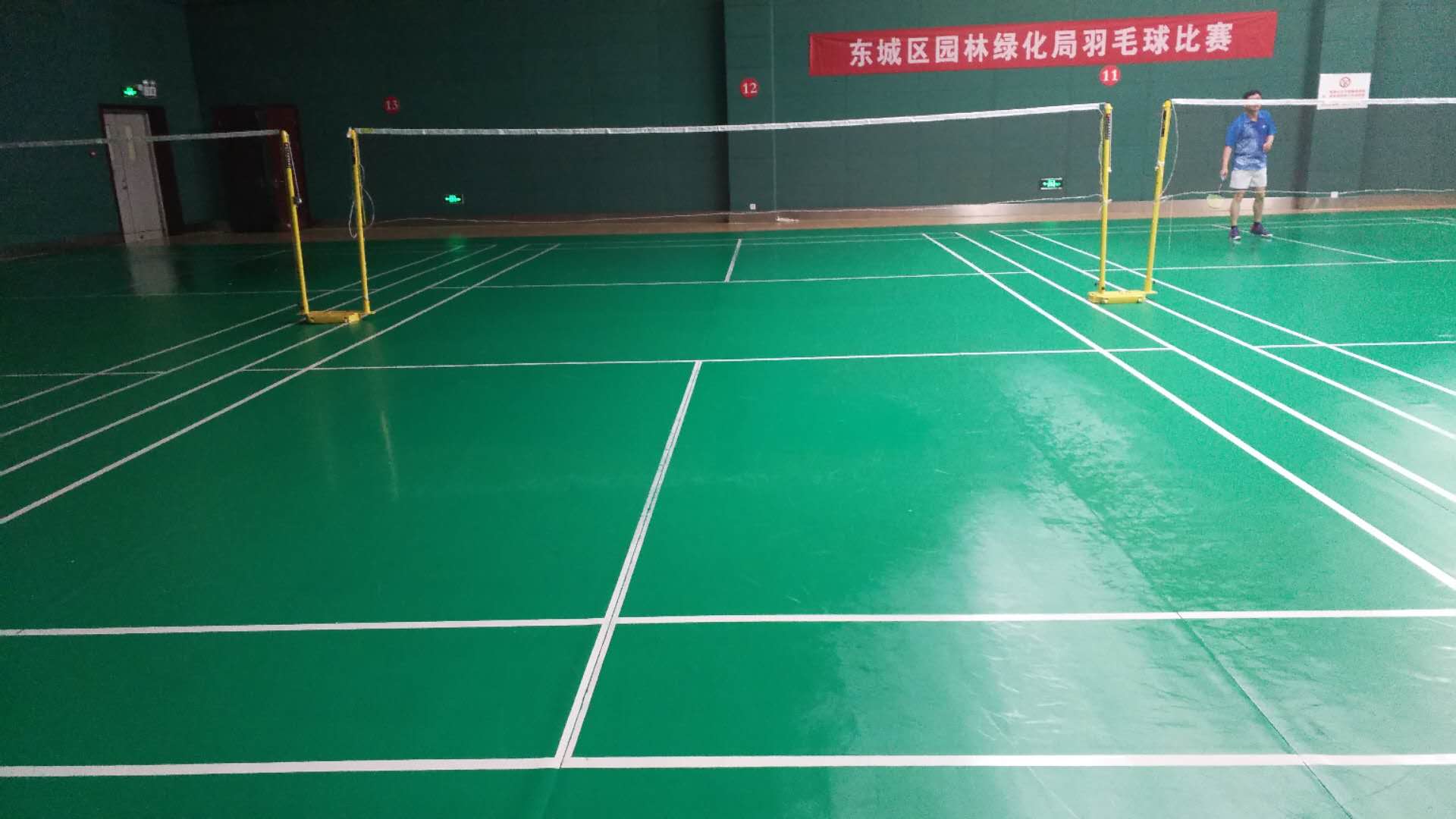 羽毛球塑膠地板