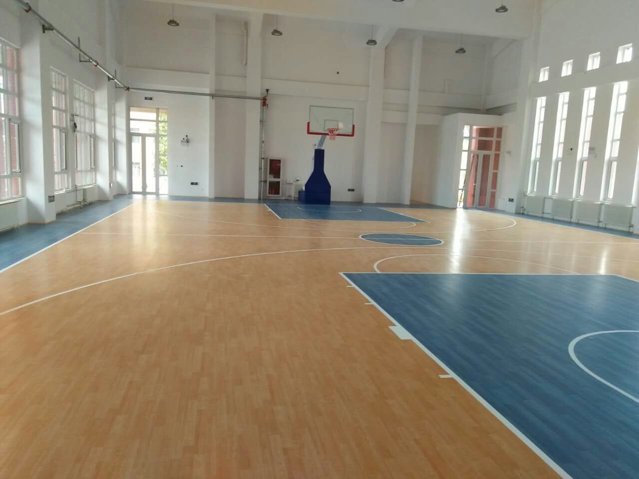 籃球運動地板