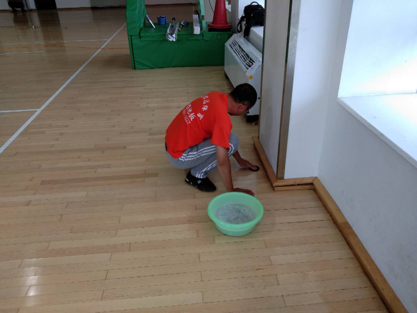 運動木地板清潔